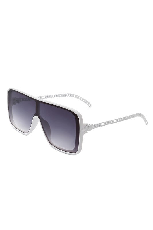 These Square Fashion Flat Top Oversize Retro Sunglasses feature a classic design that is sure to complement any look. With their large frame and sturdy construction, you can enjoy the sun in style. white